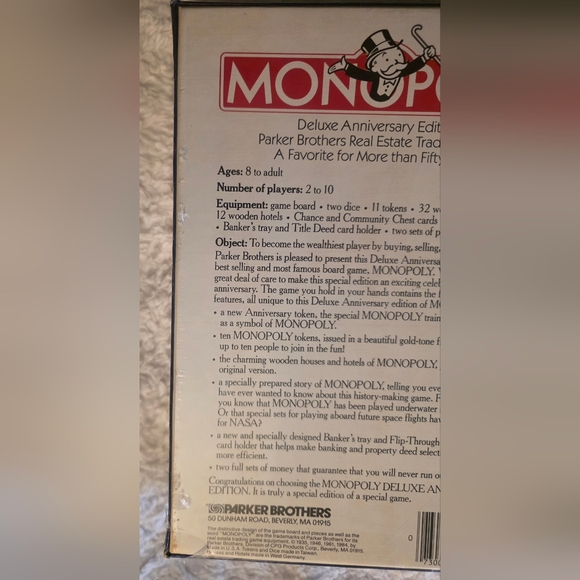 Vintage Sealed Monopoly Deluxe Anniversary Edition. W/ anniversary gold train. - Picture 6 of 12